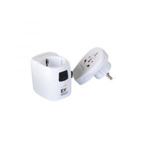 Reisestecker und Adapter